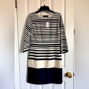 The Limited mid sleeves dress size 0 NWT